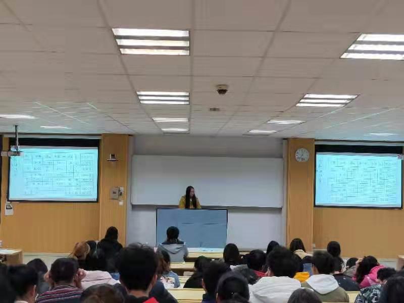 (图为“语曰人”邸齐倩分享韩语专四备考经验) (图为“语曰人”邸齐倩分享韩语专四备考经验)